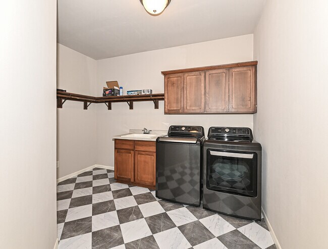 Building Photo - N60W21506 Legacy Trail