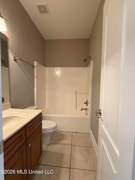 Building Photo - 4919 Rosebrook Cir E