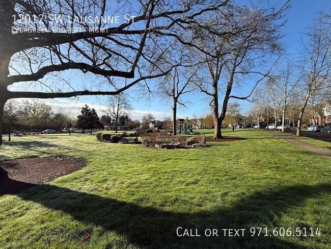 Building Photo - 12012 SW Lausanne St