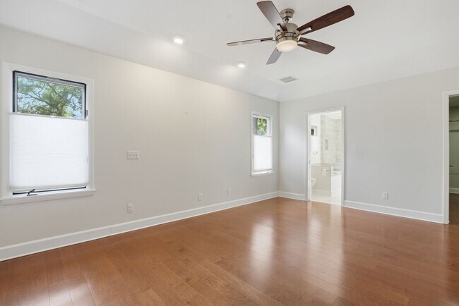 Building Photo - Enjoy Lowcountry living in this beautifully updated 3-Bed, 2-Bath home in Moss Creek!
