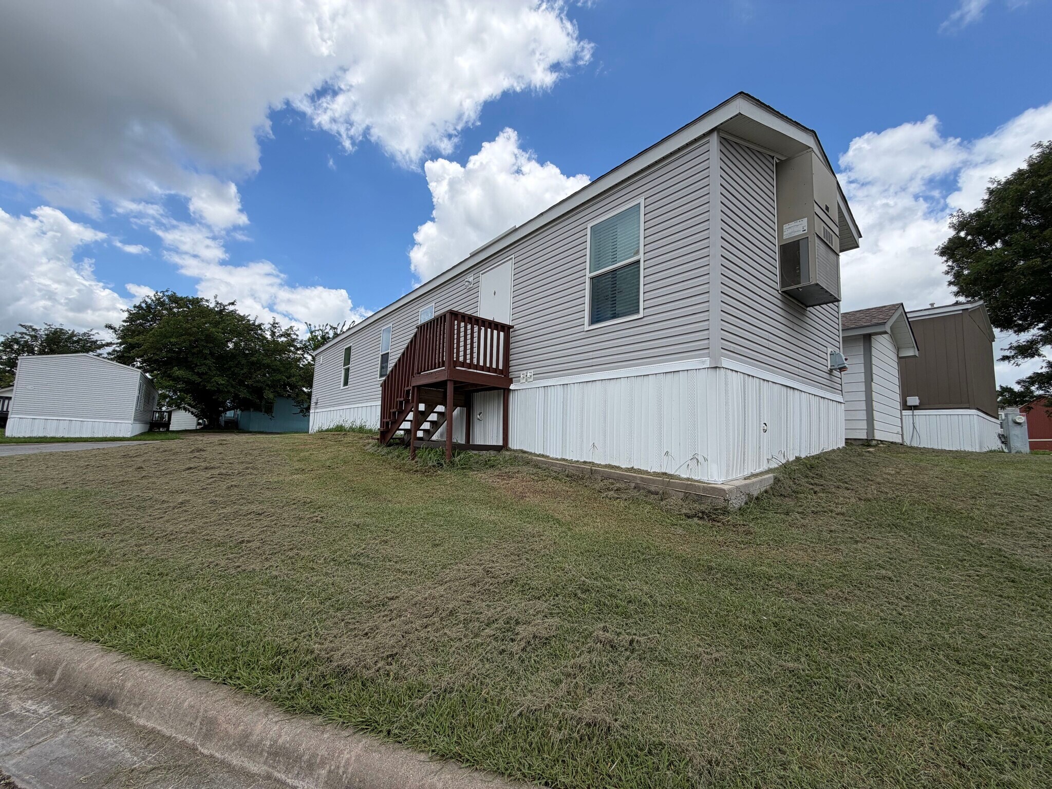 Building Photo - 709 N Collins Fwy