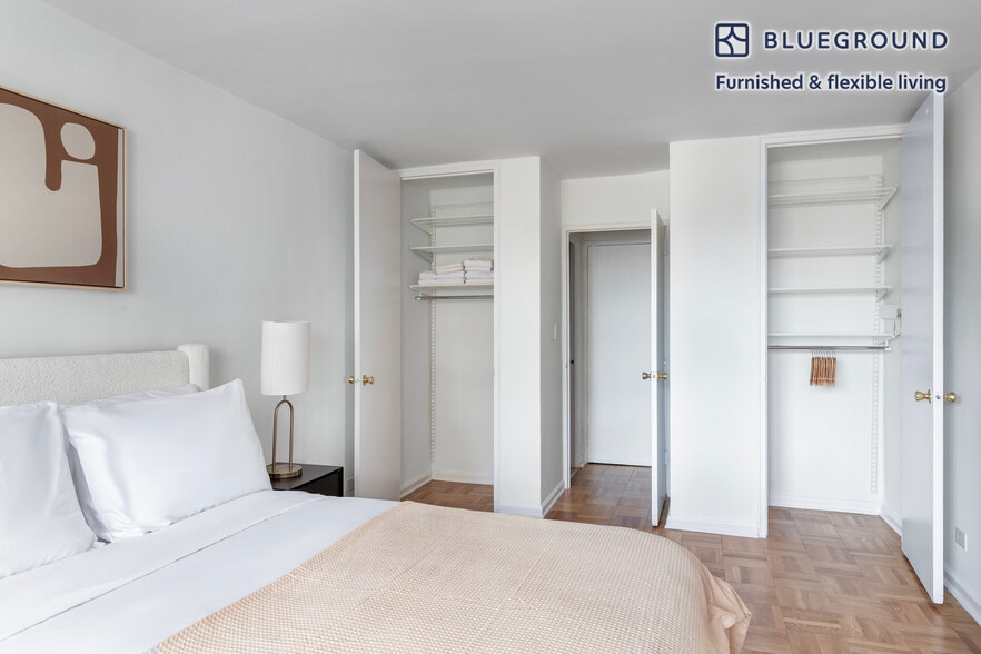 Building Photo - 305 East 86th St