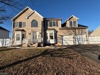 Building Photo - 105 Churchill Ave