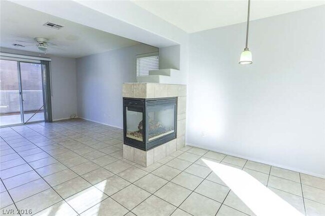 Building Photo - Southwest Three Bedroom Home!!!