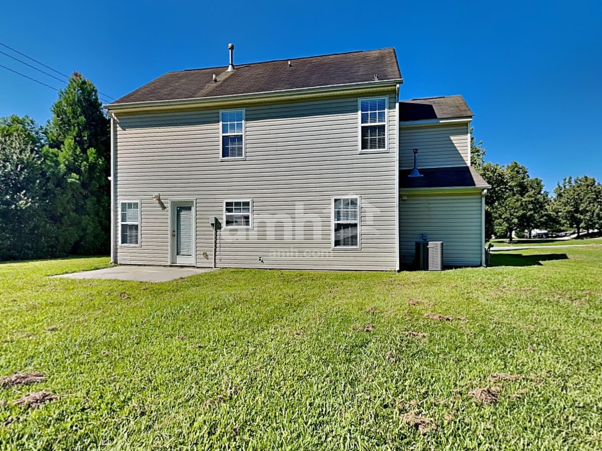 Building Photo - 500 Pawley Dr