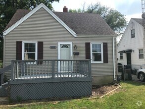 Building Photo - 3 bed / 1 bath, North side single family r...