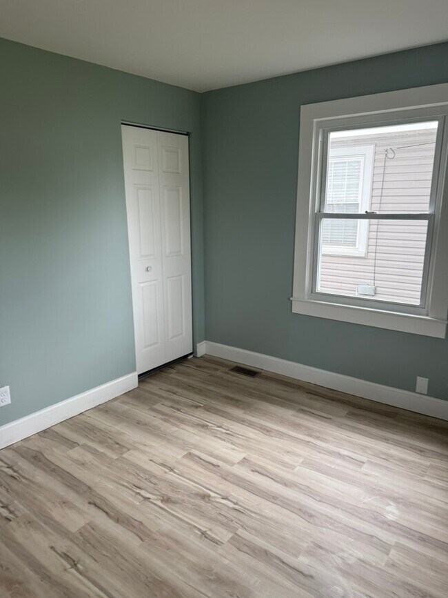 Building Photo - 3007 Daviess St