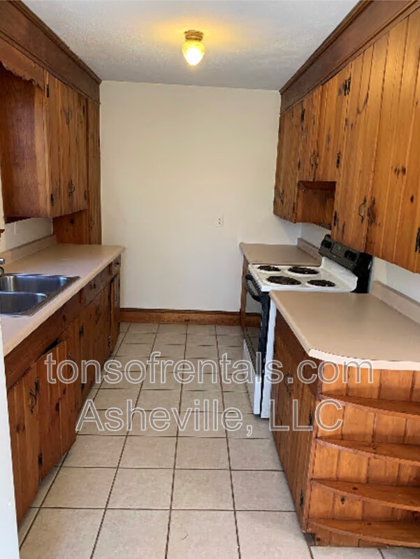 Building Photo - 250 Chestnut St