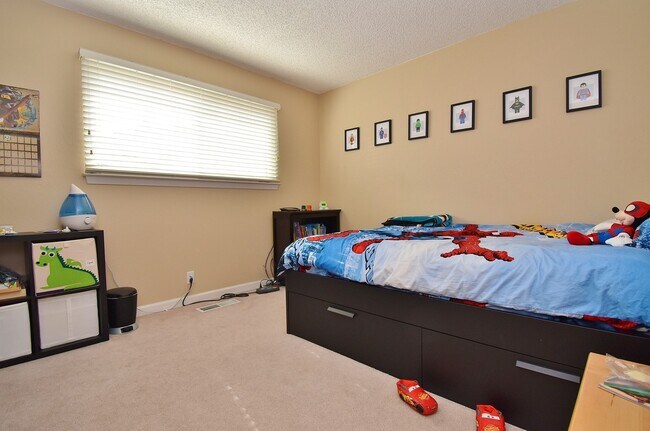 Building Photo - COMING SOON! | $3,990 /  BEAUTIFUL BROOKVALE HOME IN CENTRAL FREMONT