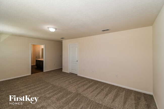 Building Photo - 2360 Sea Palm Ave