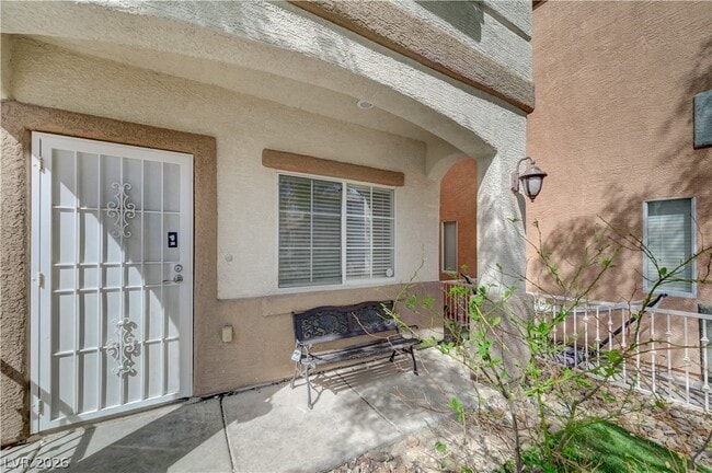 Building Photo - 9934 Star Lake Ave