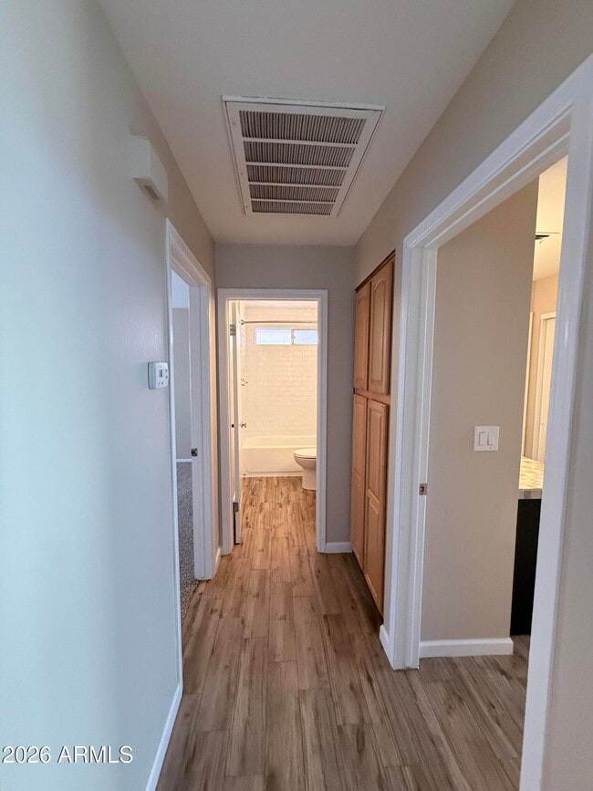 Building Photo - 2307 W Gail Dr