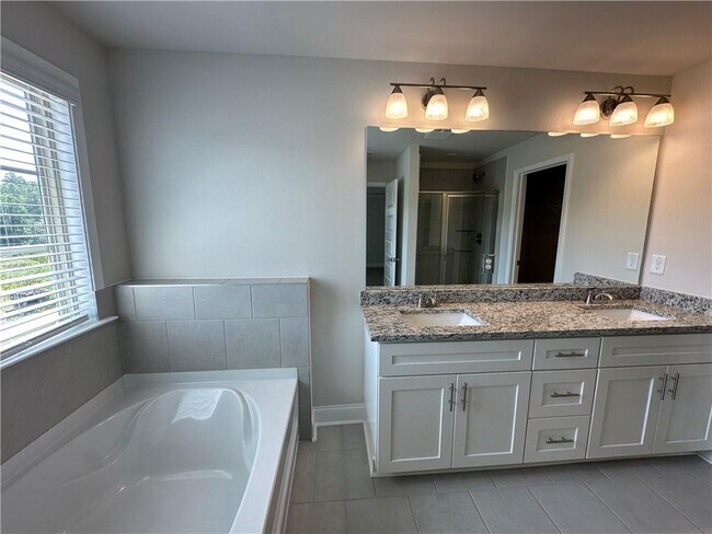 Building Photo - 1371 Sunny Vly Ln