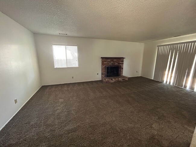 Building Photo - Upcoming 3 Bedroom 2 Bathroom!