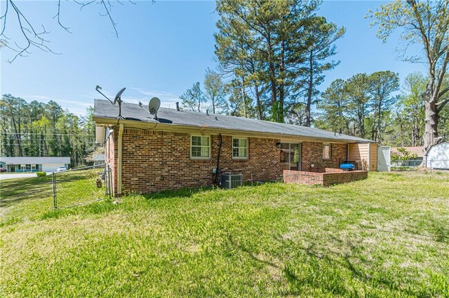Building Photo - 926 Live Oak Ct