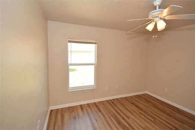 Building Photo - 56 Shinnecock Dr