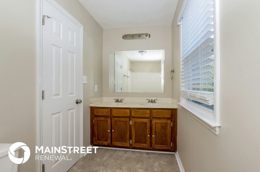Building Photo - 7128 Amarillo Dr