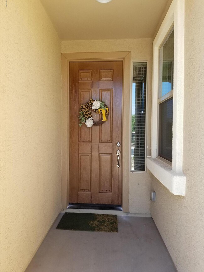 Building Photo - 1932 E Ravenswood Dr