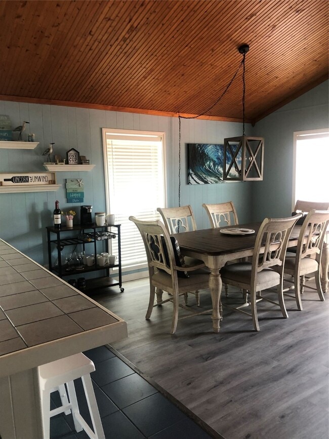 Building Photo - 4308 Spanish Main