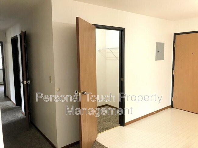 Building Photo - 500 2nd St SW