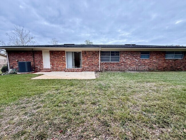 Building Photo - 5907 Gumwood Dr