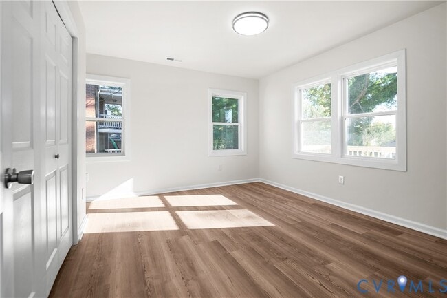 Building Photo - 1723 Blair St