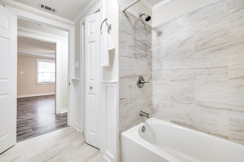 Building Photo - 105 Maple Cir