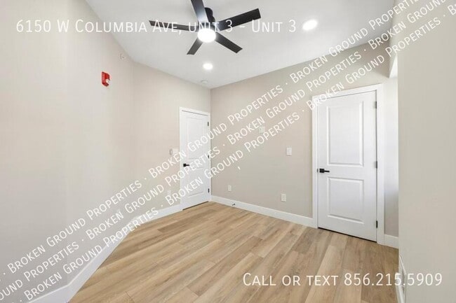 Building Photo - 6150 W Columbia Ave