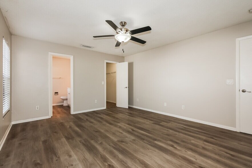 Building Photo - 831 Sunridge Point Dr