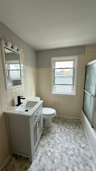 Building Photo - 4383 S 5th Pl