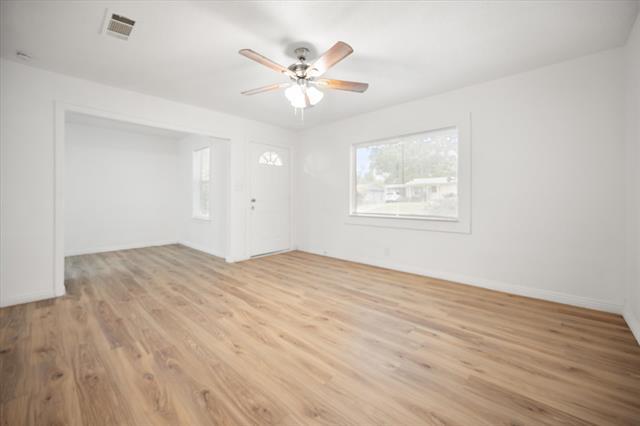Building Photo - 1417 Hamsted St