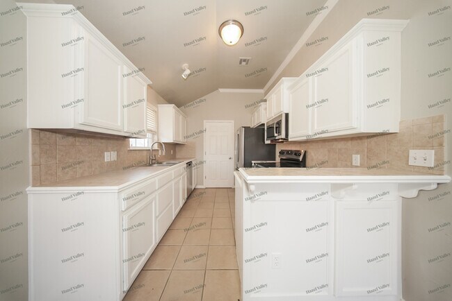 Building Photo - 2323 Box Turtle Way