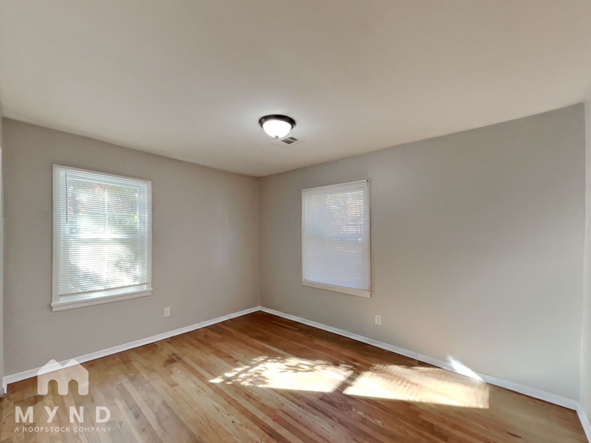 Building Photo - 829 Bonneville Terrace NW