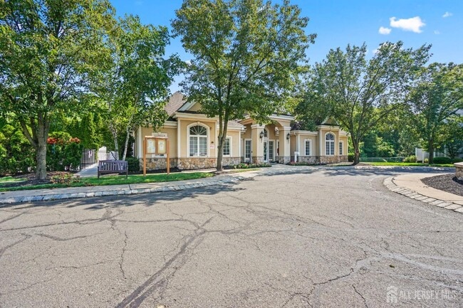 Building Photo - 107 Brittany Ct