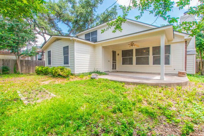 Building Photo - 2811 Hannah Kay Ln