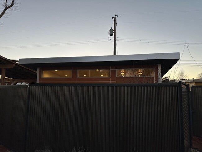 Building Photo - Modern Studio Eastside of Flagstaff- AVAIL...