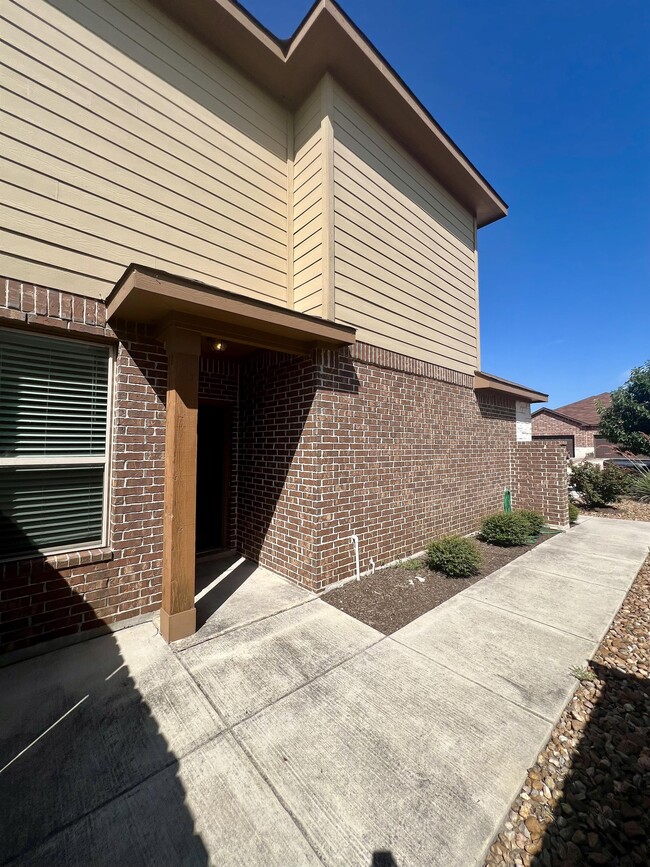 Building Photo - 374 Creekside Curve