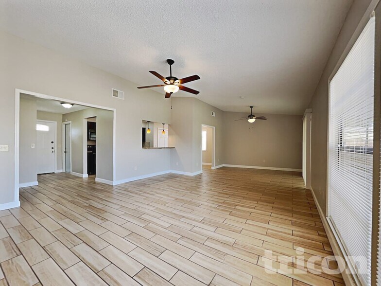 Building Photo - 1237 Edgerton Dr