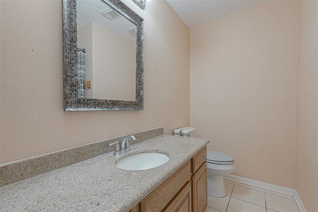 Building Photo - 2919 Pepperwood Dr