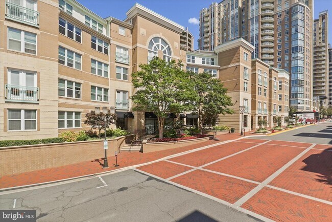 Building Photo - 12000 Market St