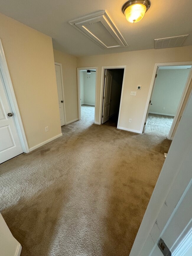 Building Photo - 6901 Swanhaven Dr