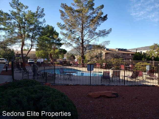 Building Photo - 120 E Cortez Dr