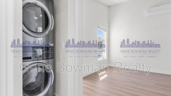 Building Photo - 2413 Fleetwood St