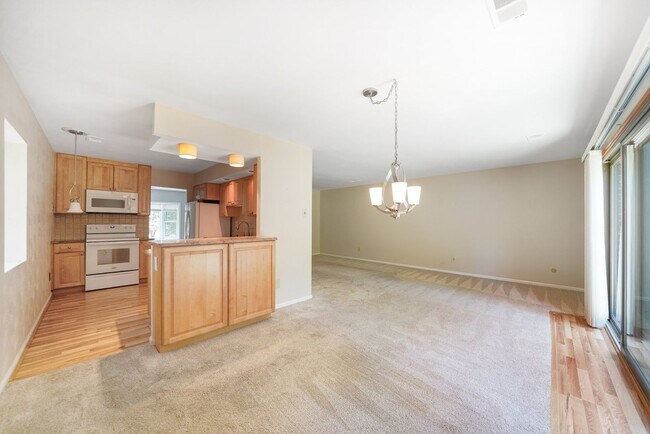 Building Photo - 3 Bed 2.5 Bath Townhome in Chesterbrook