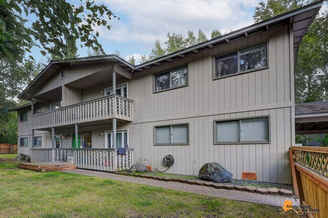 Building Photo - 1102 Broaddus St
