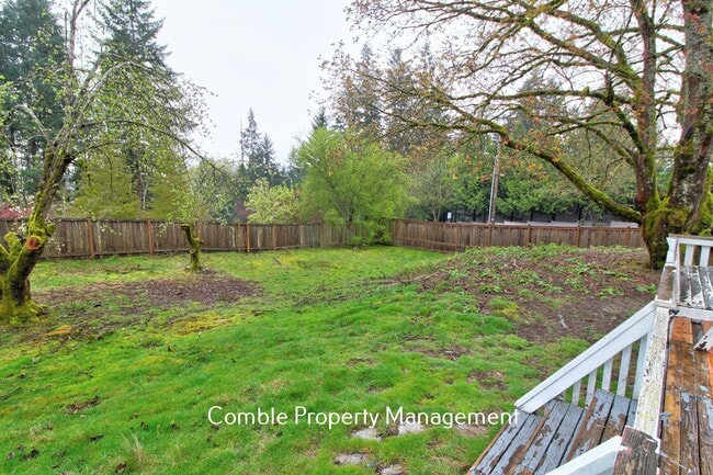 Building Photo - 16605 NE 87th St