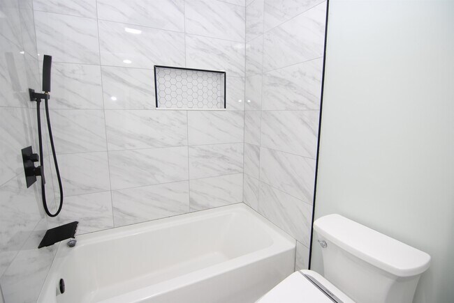 Building Photo - 5 Cadogan Way