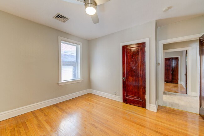 Building Photo - 7125 Tulane Ave