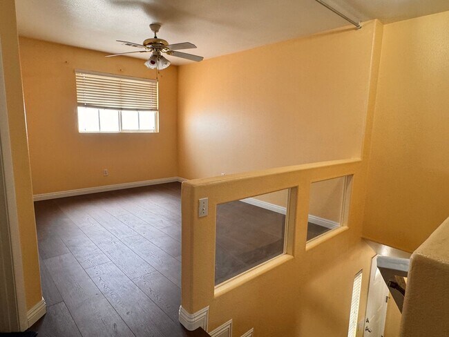 Building Photo - Home For Rent