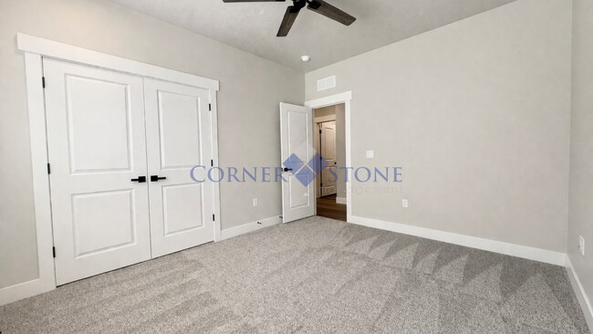 Building Photo - Brand New Duplex in Meridian!